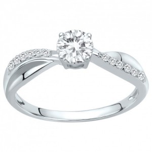 Bague Argent solitaire accompagné oxydes