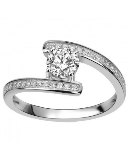 Bague argent solitaire accompagné oxydes zirconium